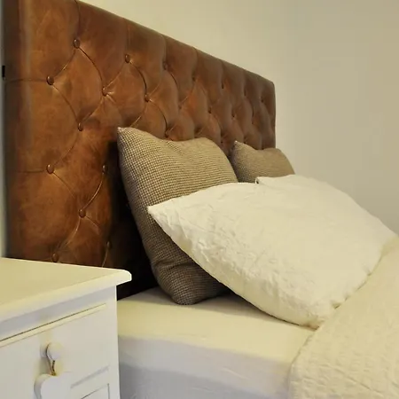 Edelweiss Stunning Glacier View シャレー