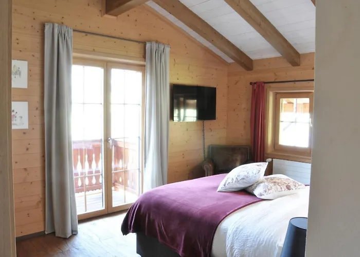 Edelweiss Stunning Glacier View *