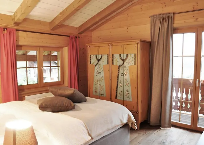 Edelweiss Stunning Glacier View Chalet