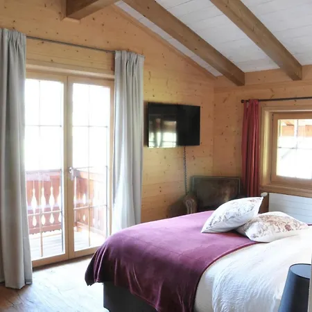 Edelweiss Stunning Glacier View *