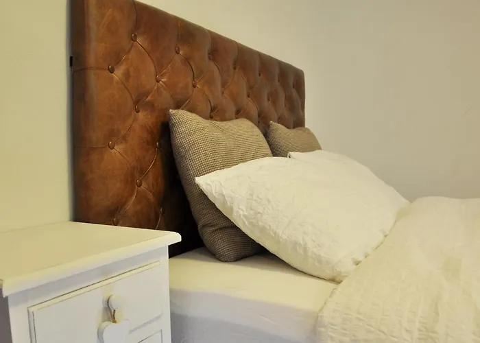 Edelweiss Stunning Glacier View בקתה