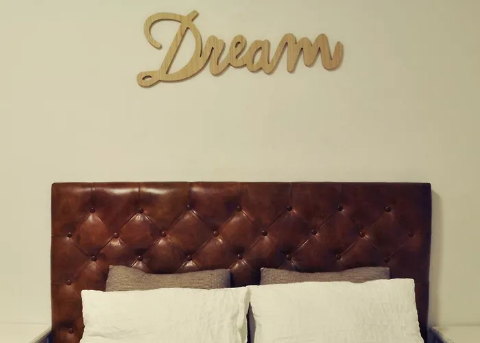 Edelweiss Stunning Glacier View בקתה